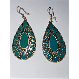 Earrings Green Enamel Gold Tone Tear Drop Dangle Jewelry